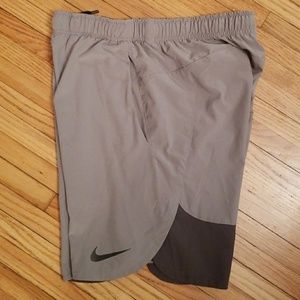 Nike workout shorts, sz Med